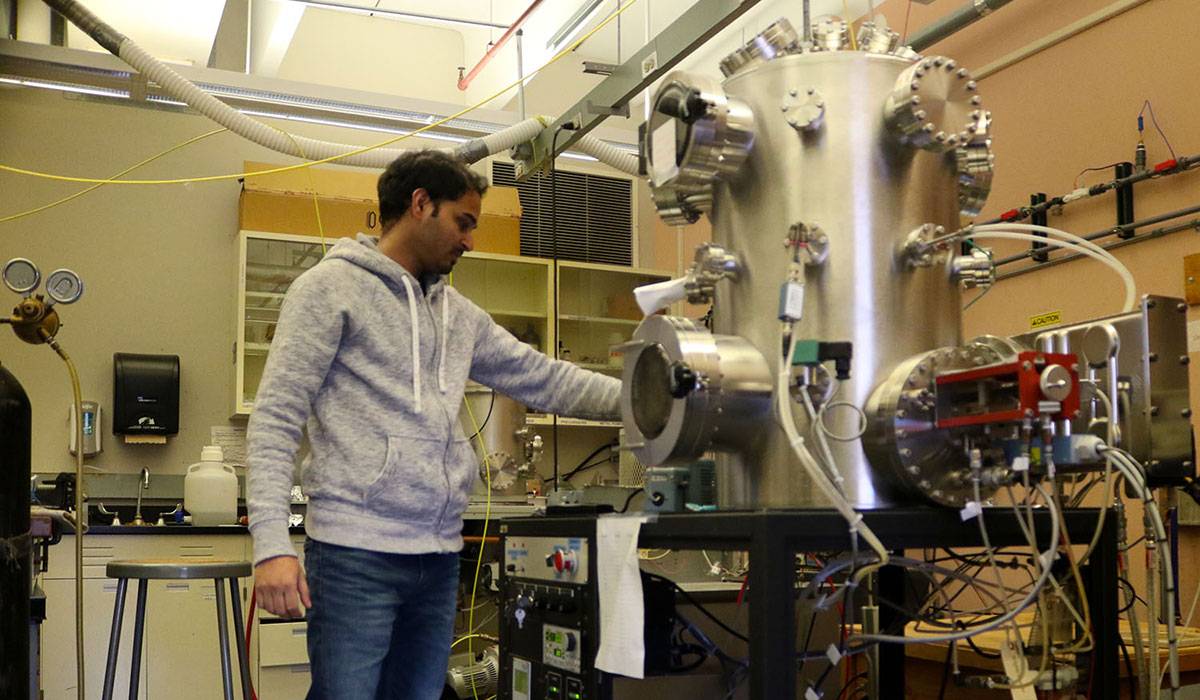 Students in Nanotechnology Lab